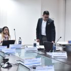 Cynthia Jacho, presidenta de la Comisión Ciudadana, defendió las acciones del secretario David Soria.