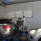 La matriculación vehicular de autos que no son nuevos sigue suspendida.