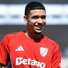 Kendry Páez juega en River Plate, luego que Chelsea lo cediera en enero.