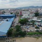 Potencial. Rediseñar ocho calles que dan hacia las riberas del río Guayas debe aprovecharse para volver a mirar al río y recuperar su conexión histórica, turística y comercial.