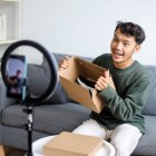 Universidades preparan estrategas para dominar audiencias digitales actuales.