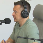 Daniel Noboa acudió a una radio, en Guayaquil, en donde no había periodistas que sigan la política nacional.