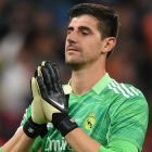 EL arquero de Real Madrid Thibaut Courtois fue operado y conoce el tiempo de recuperación.