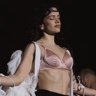 Rosalía en la LDLC Arena de Lyon, durante la primera noche del 'Lux Tour'.