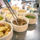 La fanesca es un plato típico de Ecuador que se elabora con doce granos, que representan a los apóstoles de Jesucristo, y el pescado bacalao.