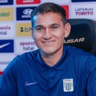 Jairo Vélez firmó con Alianza Lima luego de su salida de Universitario de Deportes.