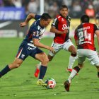 Jairo Vélez destaca en Alianza Lima.