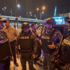 El ministro John Reimberg supervisó las operaciones policiales en Guayas durante el toque de queda nocturno.