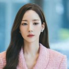 La trama de Beso de sirena sigue a Cha Woo-seok, personaje interpretado por Wi Ha-joon.