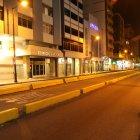 Las calles en cuatro provincias del país quedan vacías debido al toque de queda, que rige del 15 al 31 de marzo, de 23:00 a 05:00.