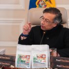 El presidente de Colombia Gustavo Pero habló de una bomba sin estallar en la frontera.