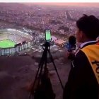 Cliver Huamán creador de Pol Deportes, el niño quechua que narró la final desde un cerro y emocionó al mundo.