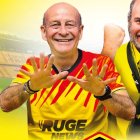 El periodista deportivo Simón Cañarte Rendón falleció la madrugada del 14 de marzo de 2026 tras sufrir un infarto.