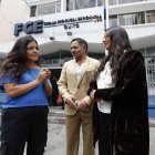 Amanda y Tamia Villavicencio, junto a su abogado Patricio Rosero, asistieron este 9 de marzo a las diligencias en la Fiscalía.