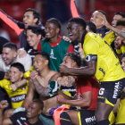 Jugadores de Barcelona celebran clasificación.
