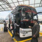 Viajes. La terminal de Quitumbe registra menor actividad por restricciones de movilidad que limitan los viajes hacia cuatro provincias.