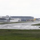 Imagen referencial. El mantenimiento de la pista del aeropuerto se hará en dos tramos.