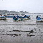 Varias embarcaciones artesanales resultaron hundidas o quedaron a la deriva, afectando directamente el sustento de pescadores del puerto de Chanduy.