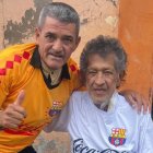 Freddy Bravo exjugador de Barcelona SC junto a Víctor Mendoza, el exgolero que necesita ayuda económica.