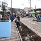 Jardineras, ventas ambulantes y basura marcan el panorama del Sendero Seguro en Cotocollao.