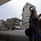 La estructura permanece en riesgo de colapsar.