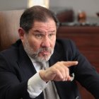 Eduardo Carmigniani es un abogado con más de 32 años de ejercicio profesional y reconocido como uno de los mejores litigantes del país.