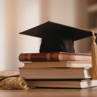 Referencial.La educación superior se convierte en más accesible con el 50 % de descuento en maestrías que la Universidad Europea ofrece a mujeres ecuatorianas