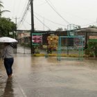 Una unidad educativa amaneció inundada por lo que los estudiantes fueron enviados a sus casas.