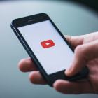 El problema, originado en su sistema de recomendaciones, paralizó servicios como YouTube Music y YouTube Kids.