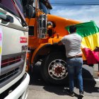 Transportistas piden al Gobierno derogar la tasa del 50 % a las importaciones colombianas.