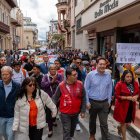 Las autoridades de Cuenca fueron parte de una marcha de varias organizaciones sociales que reciben fondos para rechazar las reformas al Cootad.