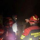 Rescate en Cruz Loma: dos jóvenes fueron localizados con vida por Bomberos de Quito.