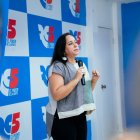 Gabriela Rivadeneira, presidenta de la Revolución Ciudadana, analiza la mayoría de su bloque en el Municipio de Guayaquil y la situación jurídica de Aquiles Álvarez.