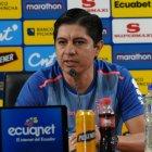 Eduardo Moscoso, el formador que cambió el rumbo del fútbol femenino ecuatoriano.