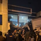 Camión recolector de basura se estrelló contra una vivienda en el sector La Primavera, noroccidente de Quito.