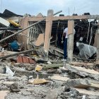 La vivienda quedó con severos daños estructurales tras la detonación registrada en el barrio Del Seguro, en Machala.