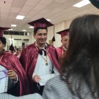 La Unidad de Educación a Distancia (UNEDIS) ofrece una alternativa flexible para que personas que no pudieron terminar la secundaria en su juventud puedan hacerlo ahora mediante una modalidad virtual.