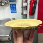 La eliminación de basureros en talleres culinarios impulsó la creación de un biomaterial hecho con subproductos locales.