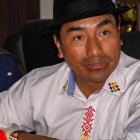 Leonidas Iza denunció que el Gobierno retuvo los buses en los que viajaban dirigentes y comuneros indígenas a la ceremonia de posesión en Quito.