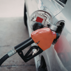 Referencial. El precio de la gasolina en Ecuador podría incrementarse hasta un 5 %, según el nuevo esquema de ajustes anunciado por el Gobierno.