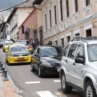 Situación. El centro de Quito figura entre los sitios previstos para pórticos de control, debido al intenso tráfico que se registra a diario.