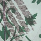 Según la muestra, el paisaje urbano y rural queda marcado en la "caligrafía del caucho"  que genera el neumático.