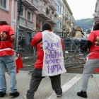 Durante la movilización del 13 de marzo en el Centro Histórico de Quito, una periodista de medio televisivo fue agredida mientras realizaba la cobertura de la protesta.