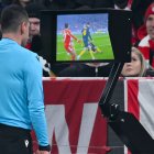 La FIFA y la IFAB aprobaron nuevas reglas para frenar la pérdida de tiempo.