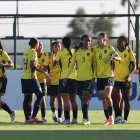 Jugadoras de Ecuador celebran un gol en un partido del Sudamericano Femenino Sub-20.