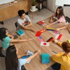 El trilingüismo en instituciones educativas no solo amplía oportunidades internacionales, sino que desarrolla pensamiento crítico y mentalidad intercultural.