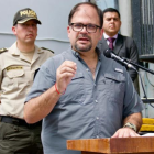 El ministro Reimberg adelantó que el toque de queda, inicialmente previsto por 15 días, podría extenderse.