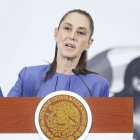 La presidenta de México, Claudia Sheinbaum, habla durante una rueda de prensa este miércoles, en el Palacio Nacional de la Ciudad de México (México).
