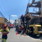 Colapso de loza en una obra en Tumbaco, en Quito, dejó cuatro obreros heridos y generó la movilización de equipos de emergencia.
