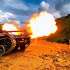 Tanques AMX-13 durante operativos militares en zonas de extracción clandestina.
